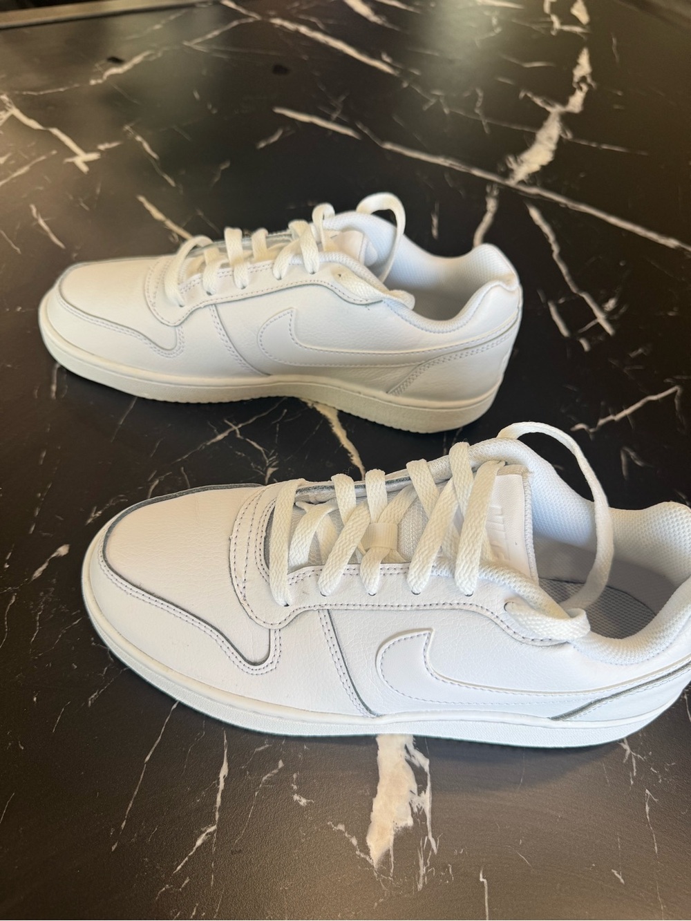 Women’s Ebernon low Nike shoes